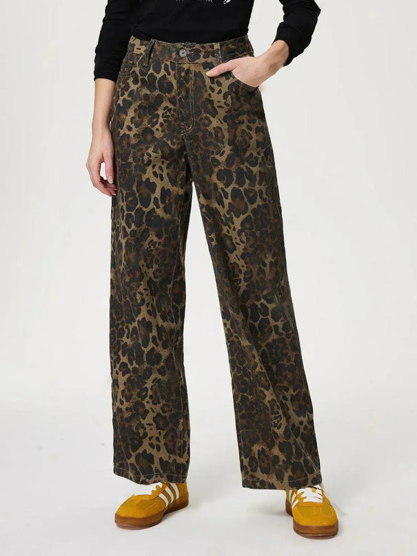 Leopard Straight Jeans with Pockets - ShopEasier