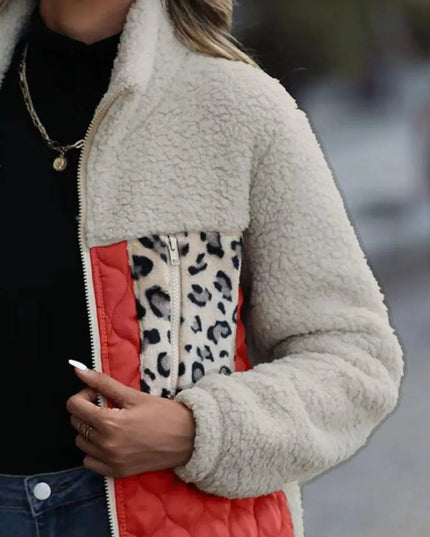 Chaqueta con capucha, cremallera y bloques de color con estampado de leopardo