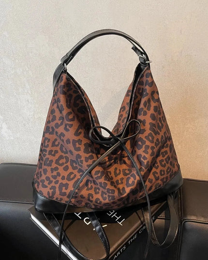 Bolso bandolera versátil con estampado de leopardo