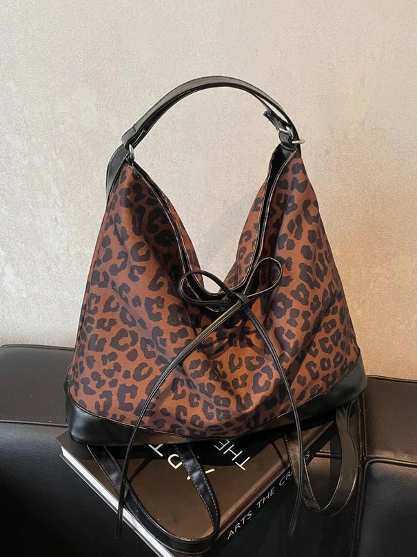 Bolso bandolera versátil con estampado de leopardo