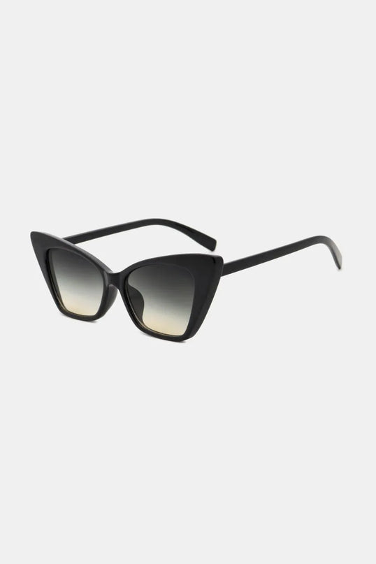 Chic Cat Eye Sunglasses with Acetate Lenses