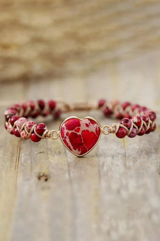 Pulsera artesanal de piedra natural en forma de corazón