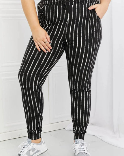 Cozy Striped Joggers with Pockets and Drawstring