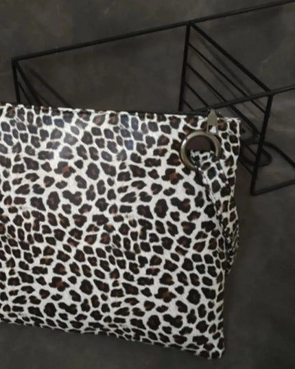 Cartera de piel sintética con diseño de leopardo