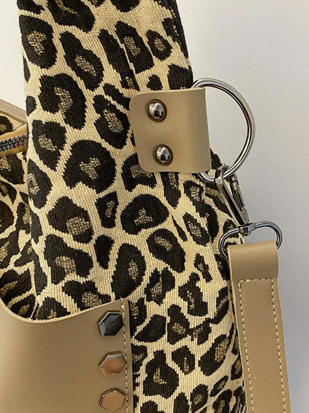 Bolso bandolera de poliéster con estampado de leopardo y cremalleras