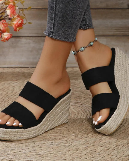 Sandalias elegantes de cuña de ante con punta abierta