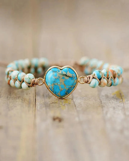 Pulsera artesanal de piedra natural en forma de corazón