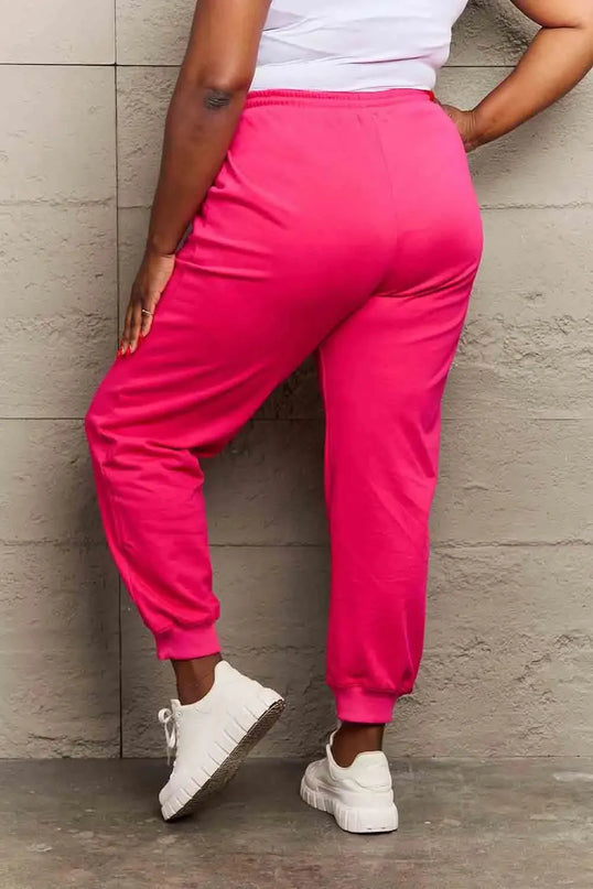 Pantalones deportivos elegantes con gráficos en color rosa para una comodidad diaria