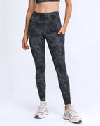 Black / 4