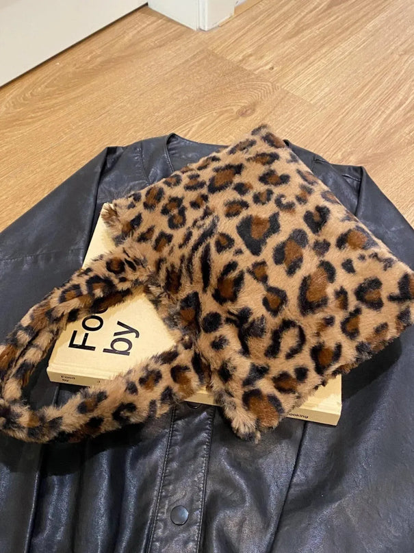 Leopard Print Fluff Zip-Up Handbag