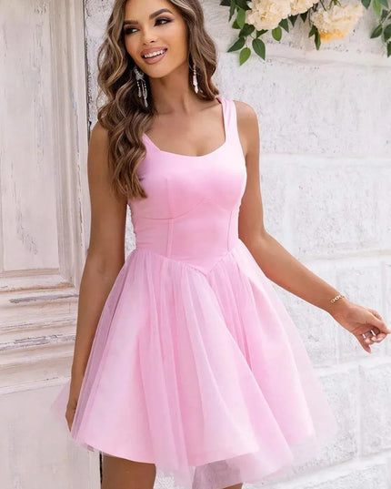 Vestido de malla con tirantes anchos