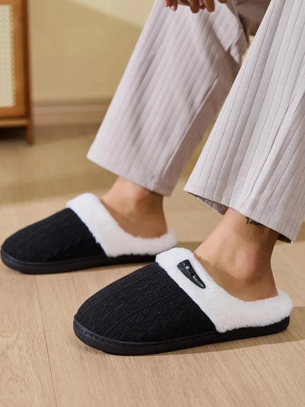 Pantuflas planas peludas con hebilla de cuerno acogedor