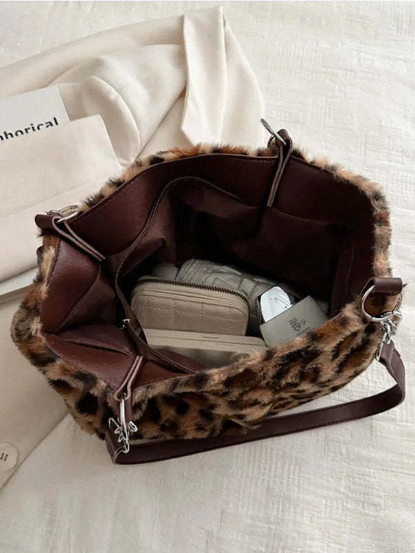 Bolso de hombro de piel sintética con estampado de leopardo