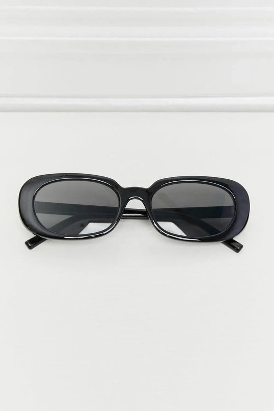 Oval Full Rim Sunglasses - ShopEasier