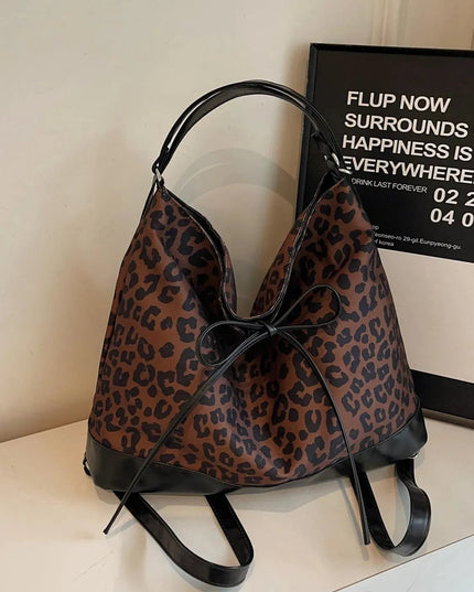 Bolso bandolera versátil con estampado de leopardo