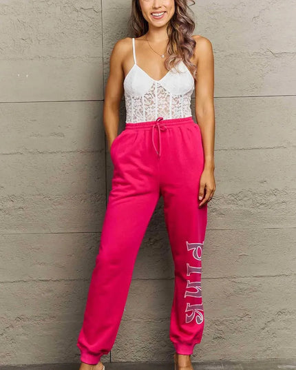 Pantalones deportivos elegantes con gráficos en color rosa para una comodidad diaria