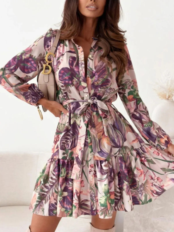 Vestido de manga larga con estampado floral y dobladillo con volantes