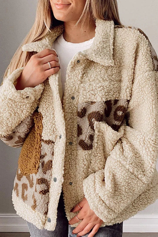 Chaqueta Sherpa con estampado de leopardo, cuello con solapa y bolsillos