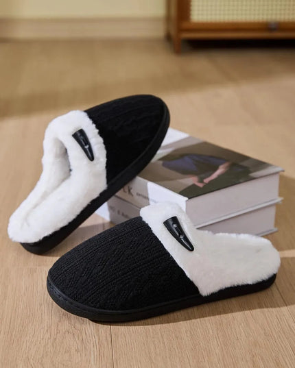 Pantuflas planas peludas con hebilla de cuerno acogedor