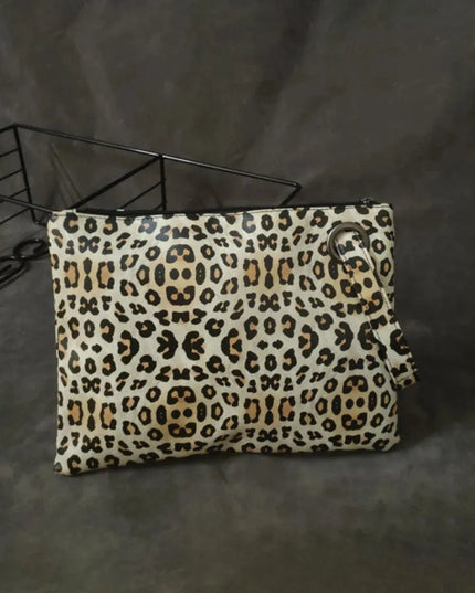 Cartera de piel sintética con diseño de leopardo