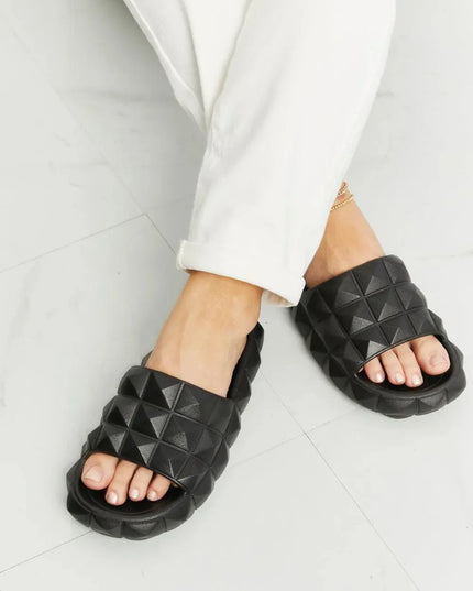 Sandalias con tachuelas 3D Legend Chic