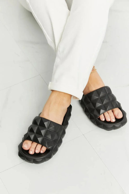 Sandalias con tachuelas 3D Legend Chic