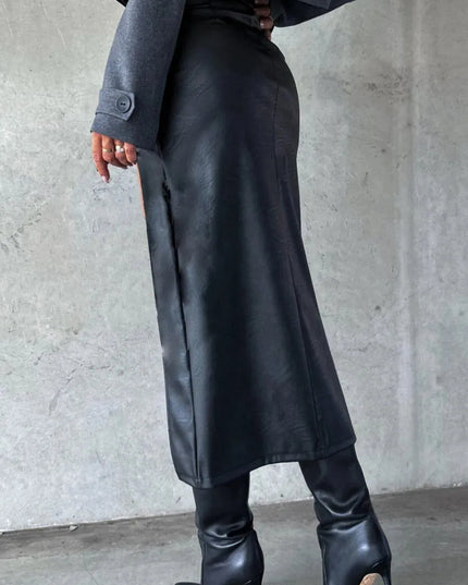 Chic Slit Midi Skirt with Functional Pockets