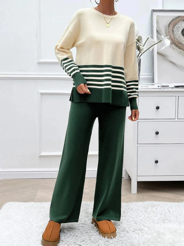 Conjunto elegante de top y pantalón de punto a rayas con aberturas