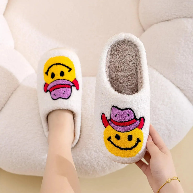 Pantuflas con cara sonriente y alegre