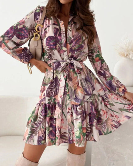 Vestido de manga larga con estampado floral y dobladillo con volantes