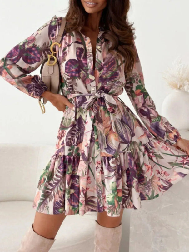 Vestido de manga larga con estampado floral y dobladillo con volantes