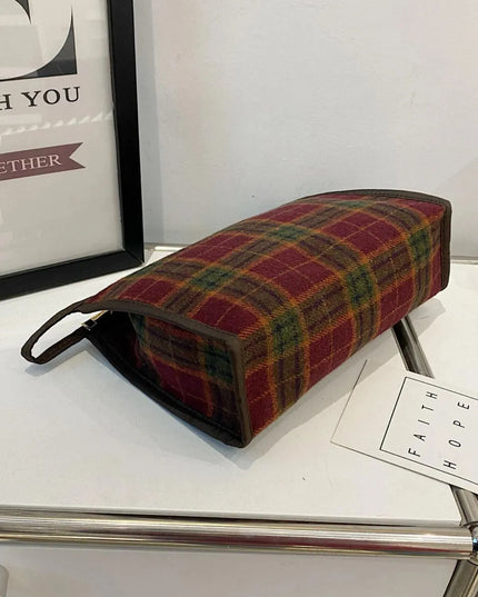 Contrast Plaid Clutch with Zipper