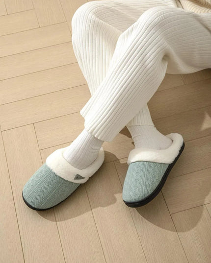 Pantuflas planas peludas con hebilla de cuerno acogedor