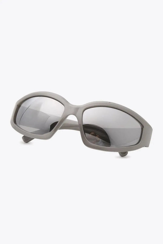 Stylish UV400 Cat-Eye Sunglasses with Polycarbonate Frame