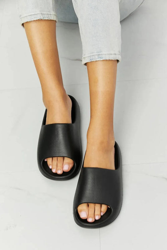 NOOK JOI Cozy Comfort Black Slides