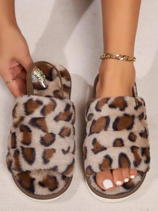 Pantuflas de piel sintética con punta abierta y estampado de leopardo