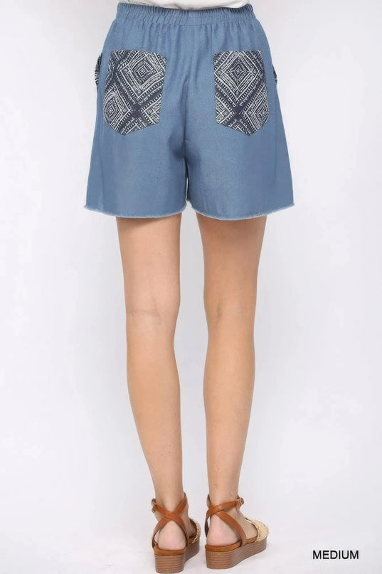 Denim And Print Pockets Elastic Waist Shorts With Raw Hem - ShopEasier