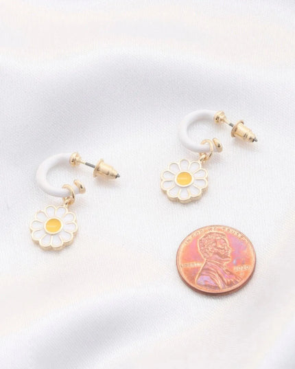 Daisy Charm Open Circle Earring - ShopEasier