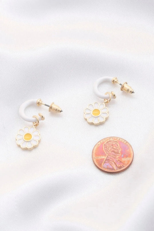 Daisy Charm Open Circle Earring - ShopEasier