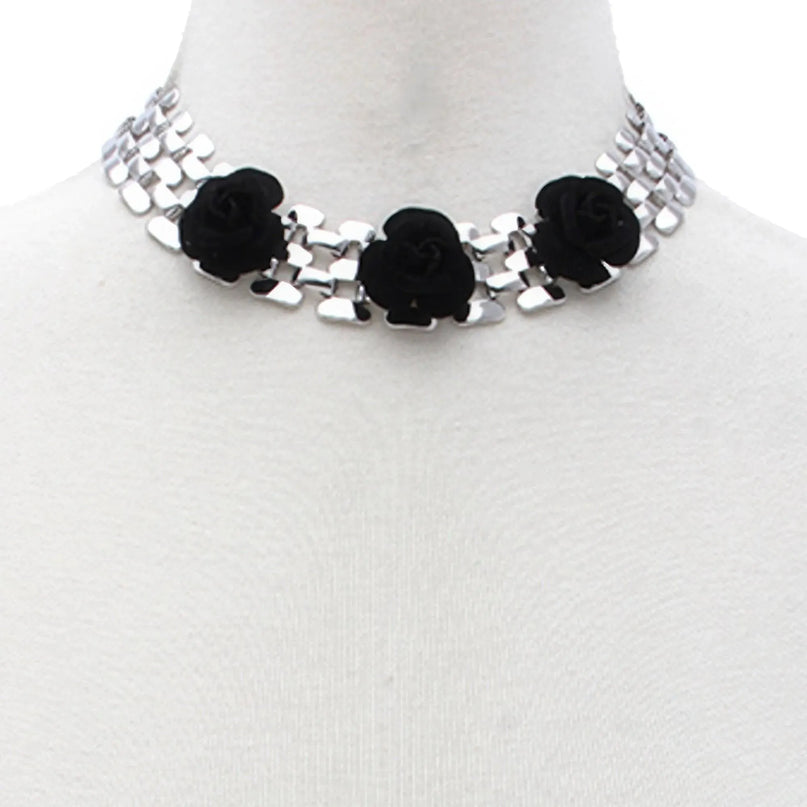 Sodajo Flower Metal Necklace - ShopEasier