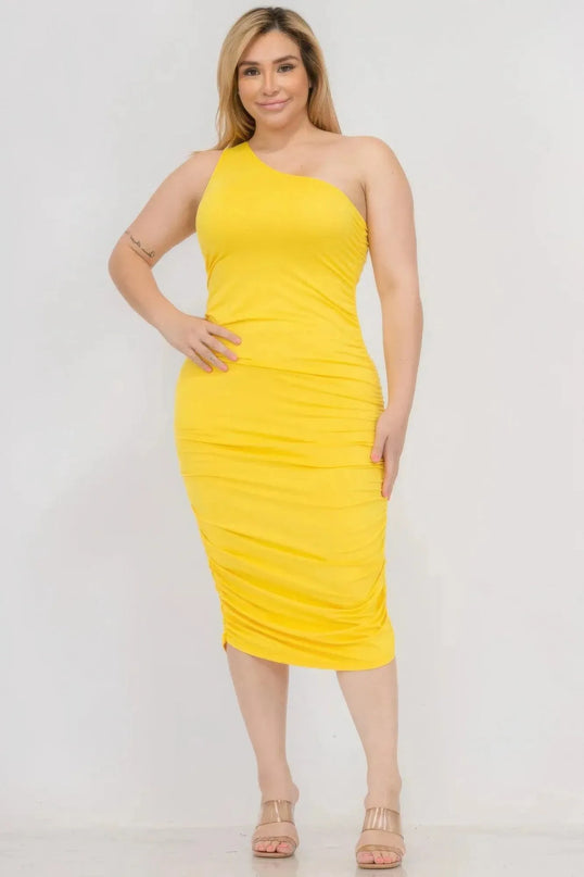 Vestido ajustado midi de un solo hombro con frunces de color sólido sexy de talla grande