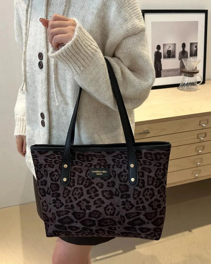 Bolsa de poliéster con estampado de leopardo