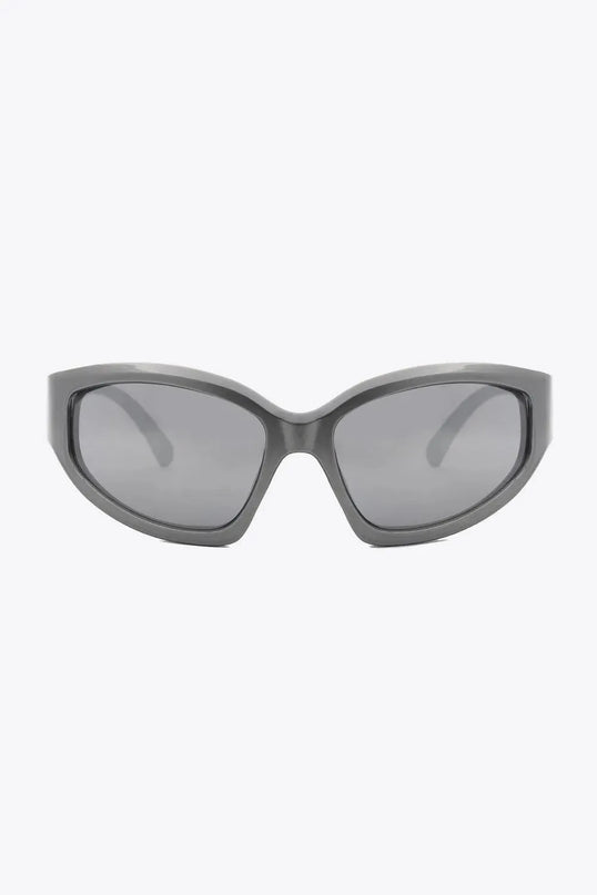 Stylish UV400 Cat-Eye Sunglasses with Polycarbonate Frame