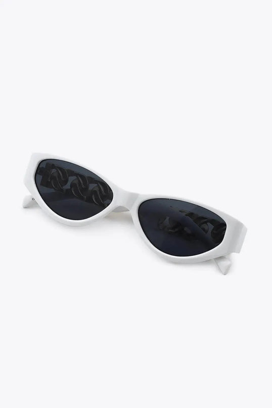 Chain Detail Cat Eye Sunglasses with UV400 Protection