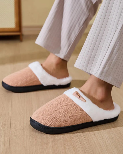 Pantuflas planas peludas con hebilla de cuerno acogedor