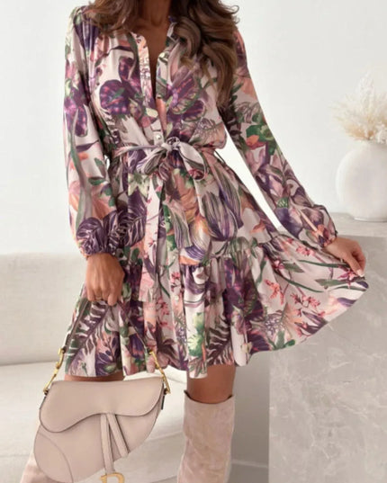 Vestido de manga larga con estampado floral y dobladillo con volantes