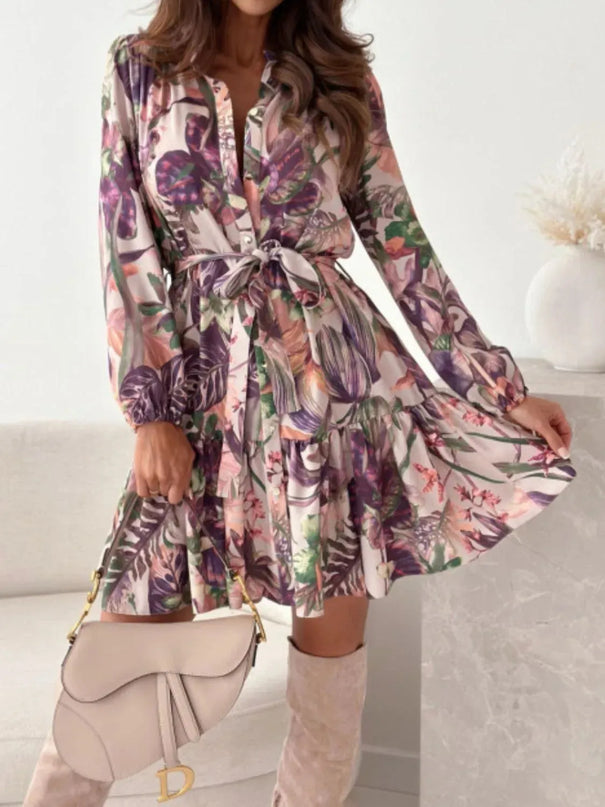 Vestido de manga larga con estampado floral y dobladillo con volantes