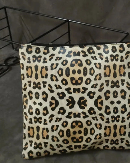 Cartera de piel sintética con diseño de leopardo