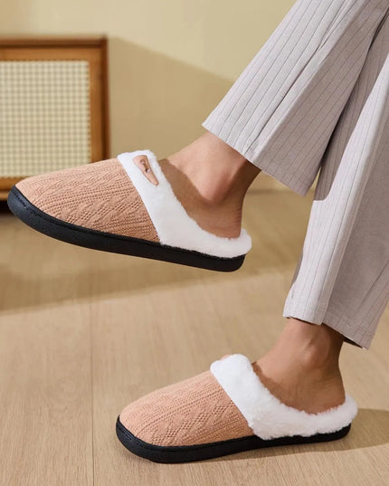 Pantuflas planas peludas con hebilla de cuerno acogedor