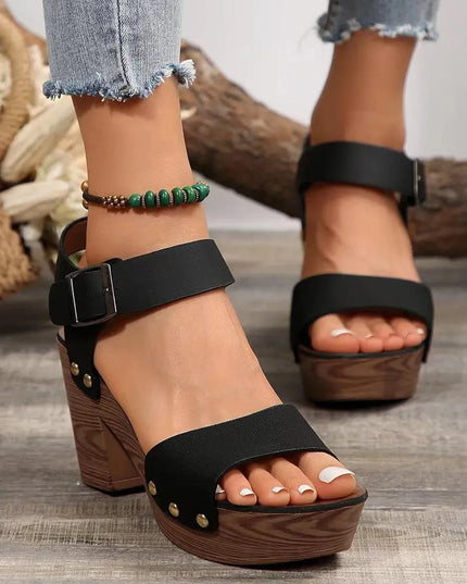 Chic Peep Toe Block Heel Sandals